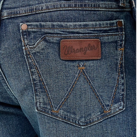 NWT MEN'S WRANGLER RETRO® SLIM FIT BOOT CUT STRAIGHT LEG LOW RISE JEANS 33 x 32 - Picture 3 of 16